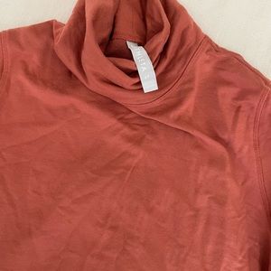 Athleta turtle neck sweatshirt